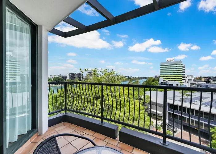 Cosmo Apartment Hotel Brisbane